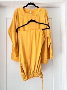 NWOT-Mustard Yellow Soft Lounge Set - Relaxed Top & Drawstring Pants SZ 2X